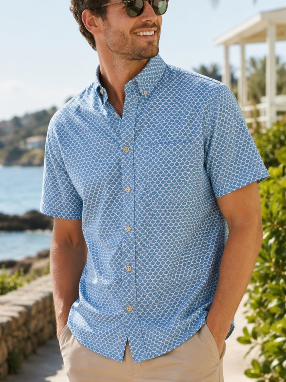 Faherty Playa Fish Scale Short Sleeve Button Up Shirt Blue Cotton Small NWT